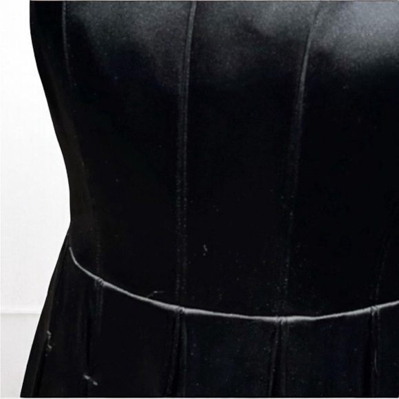 🌻Calvin Klein Black Strapless Pleated A-Line Dress Size 6 - Picture 4 of 11